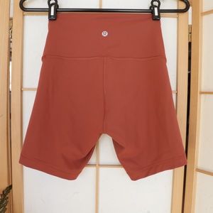 6" Dark Terracotta Wunder Train High-Rise shorts